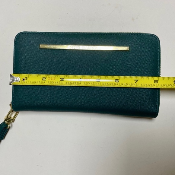 Steve Madden Emerald Green Zip Around Wallet Wristlet - Picture 10 of 10